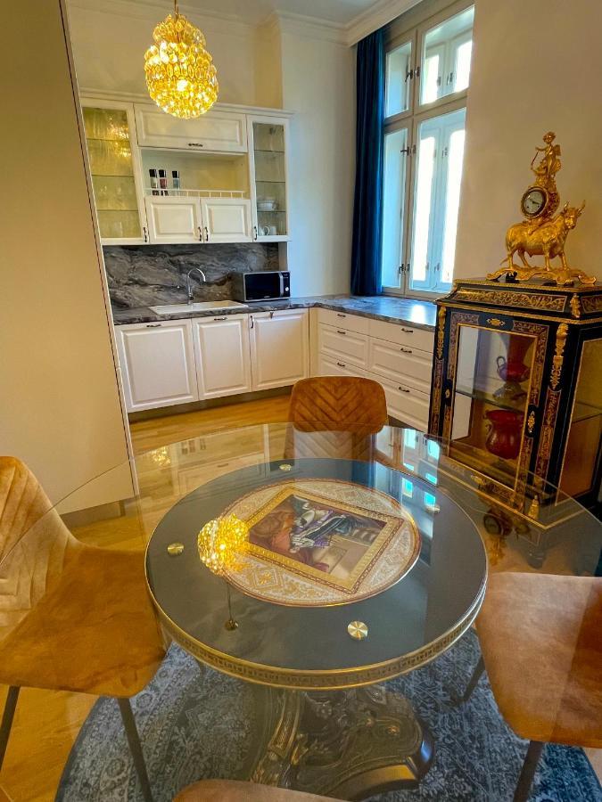 Karlsbad Prestige Apartment Luaran gambar