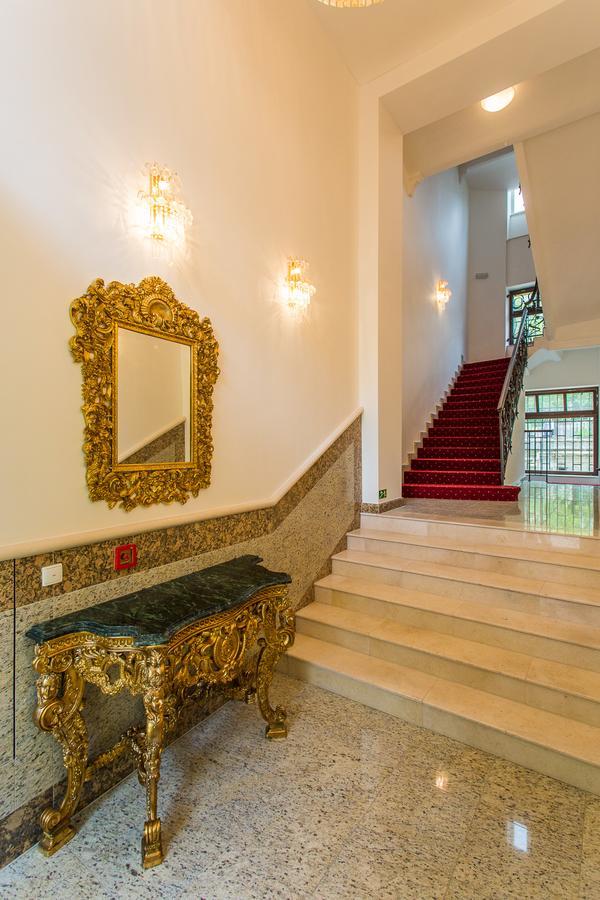 Karlsbad Prestige Apartment Luaran gambar